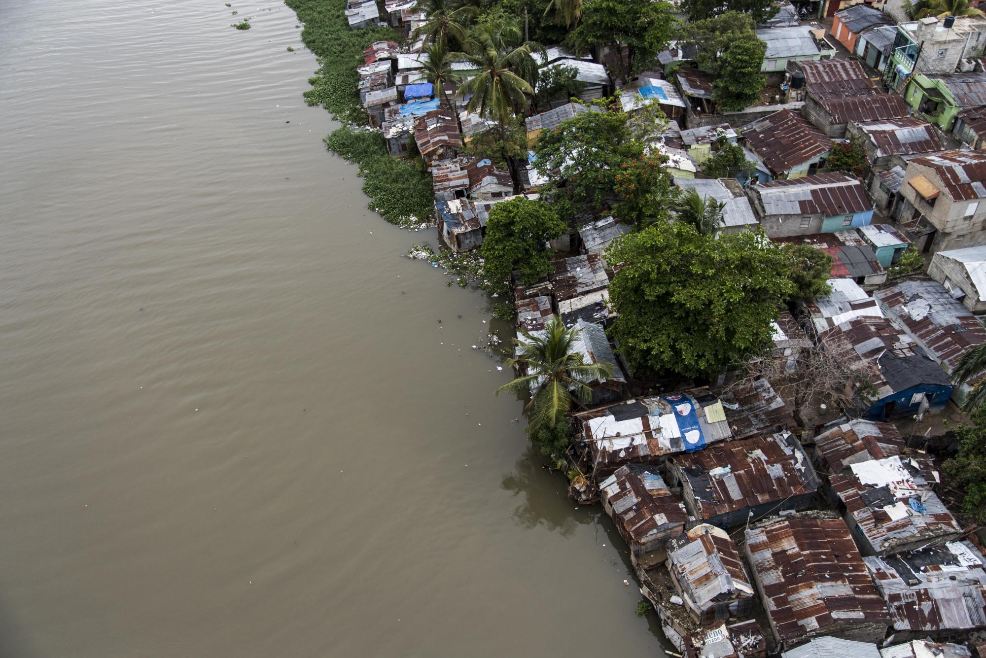 El caudal del río Ozama no había crecido hasta ayer.