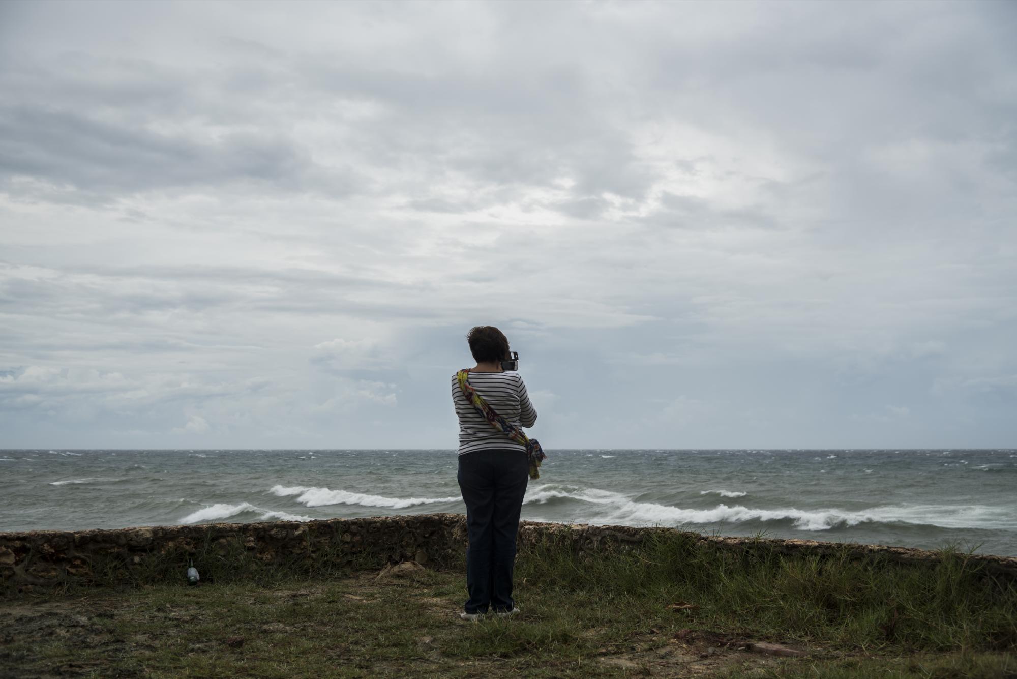 Muchos quisieron captar los efectos del Irma desde el Malecón de Santo Domingo. 