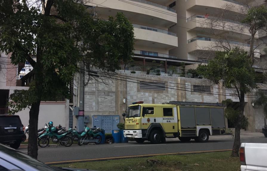 Colombiana muere al caer del piso 16 de torre del Enriquillo 