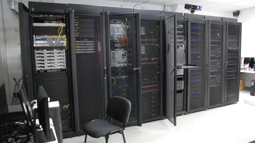 La Junta renovará infraestructura tecnológica para proteger sus datos
La Junta renovará infraestructura
tecnológica para proteger sus datos La Junta renovará infraestructura tecnológica para proteger sus datos
La Junta renovará infraestructura
tecnológica para proteger sus datos