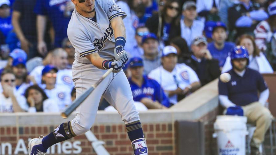 Cerveceros apabullan a Cachorros con gran ofensiva del venezolano Herán Pérez