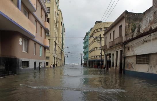 Irma golpeó fuerte en Cuba y dejó parte de La Habana inundada y sin electricidad