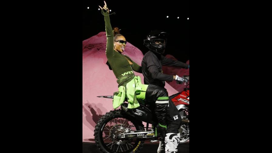  Rihanna, una estrella de rock en la Semana de la Moda de NY 