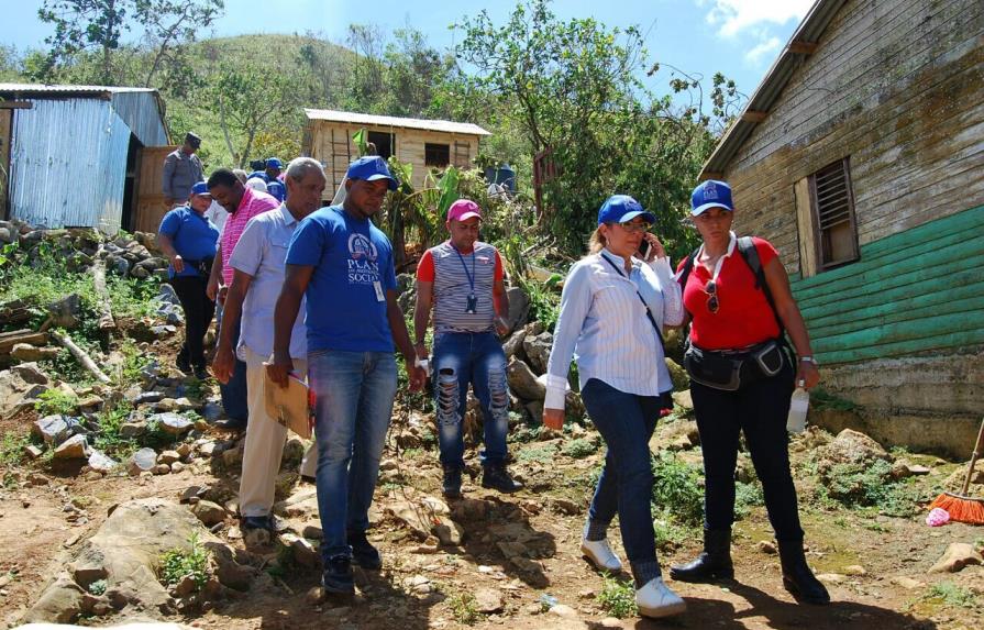 Plan Social inicia techado de casas y entrega electrodomésticos en Samaná, Nagua y Cabrera
