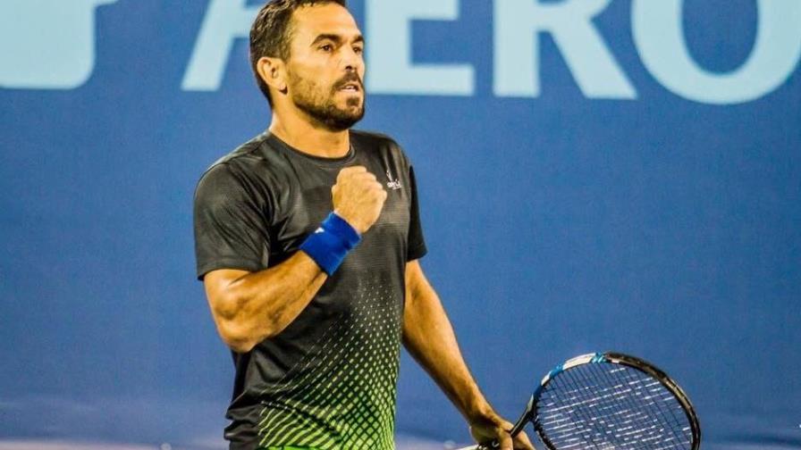 Víctor Estrella lanza línea de ropa deportiva