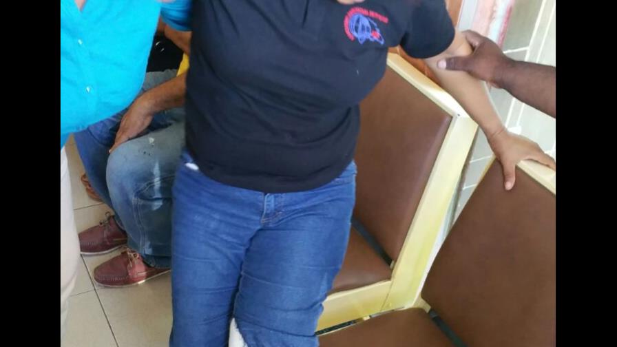 Someten a la justicia a director de liceo en San Pedro de Macorís que agredió a profesora