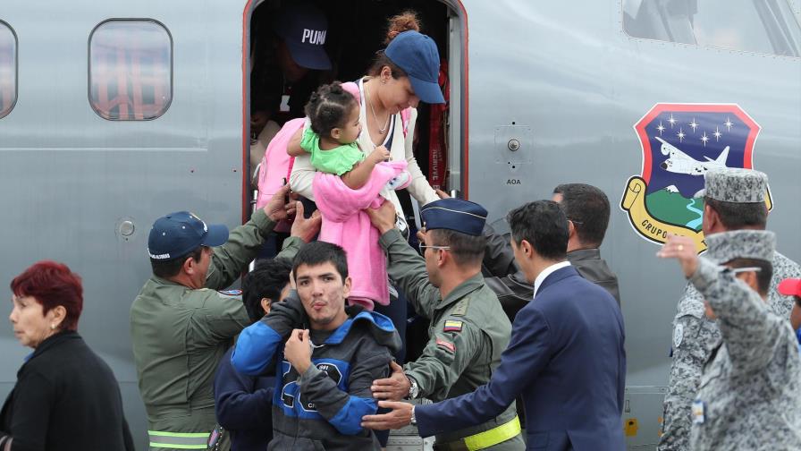 Colombia repatría a un grupo de ciudadanos afectados por Irma en el Caribe Colombia repatría a un grupo de ciudadanos afectados por Irma en el Caribe