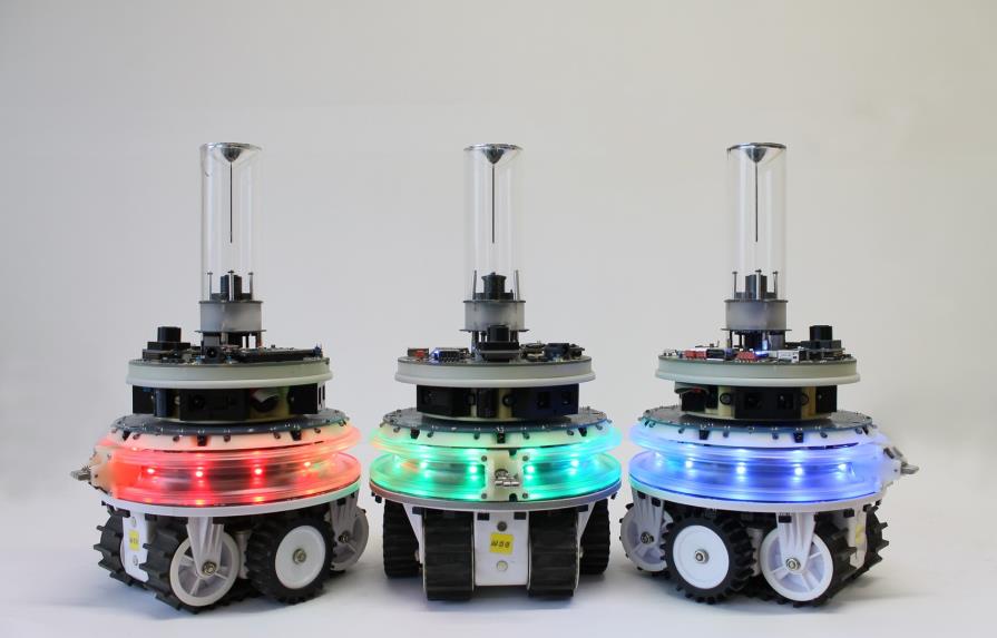Crean robots capaces de unirse, dividirse y repararse a sí mismos