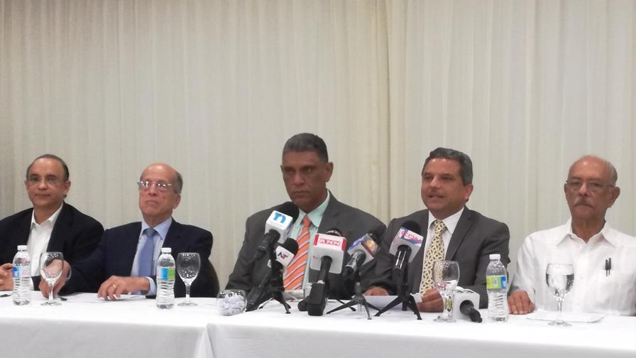 Partidos de oposición rechazan intentos de imponer, en la Ley de Partidos, primarias con padrón abierto Partidos de oposición rechazan intentos de imponer, en la Ley de Partidos, primarias con padrón abierto