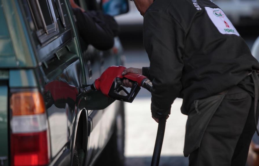 Gasolinas han subido RD$10 en un mes