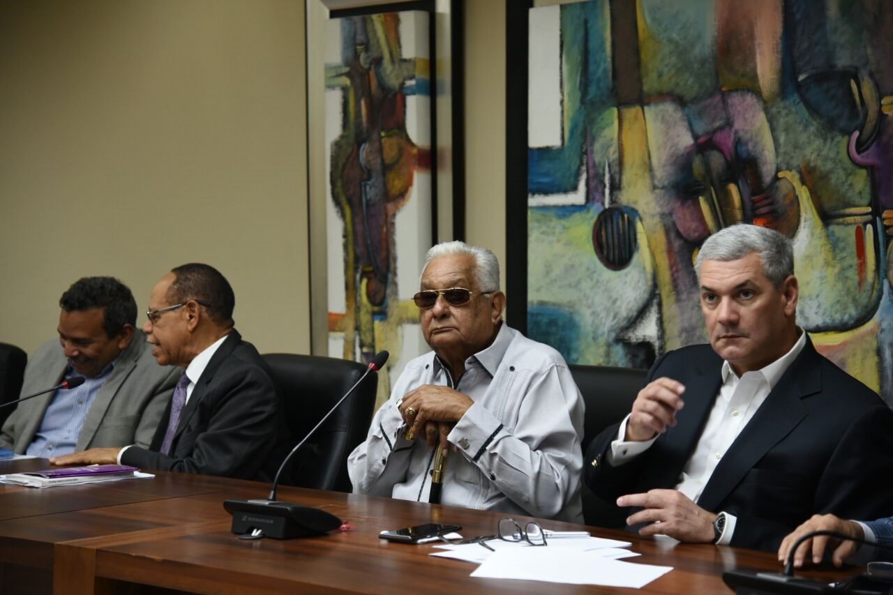 Los miembros del Comité Político que participan a la reunión de ese organismo este sábado 16 de septiembre de 2017.