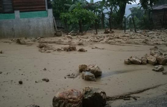 17 barrios anegados y 41 viviendas destruidas en Moca  