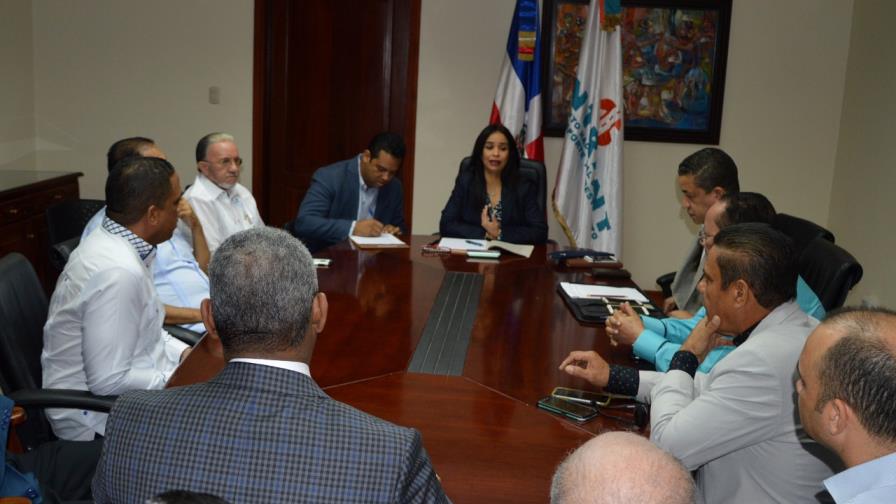 Transportistas de la región Este dejan sin efecto llamado a paro Transportistas de la región Este dejan sin efecto llamado a paro