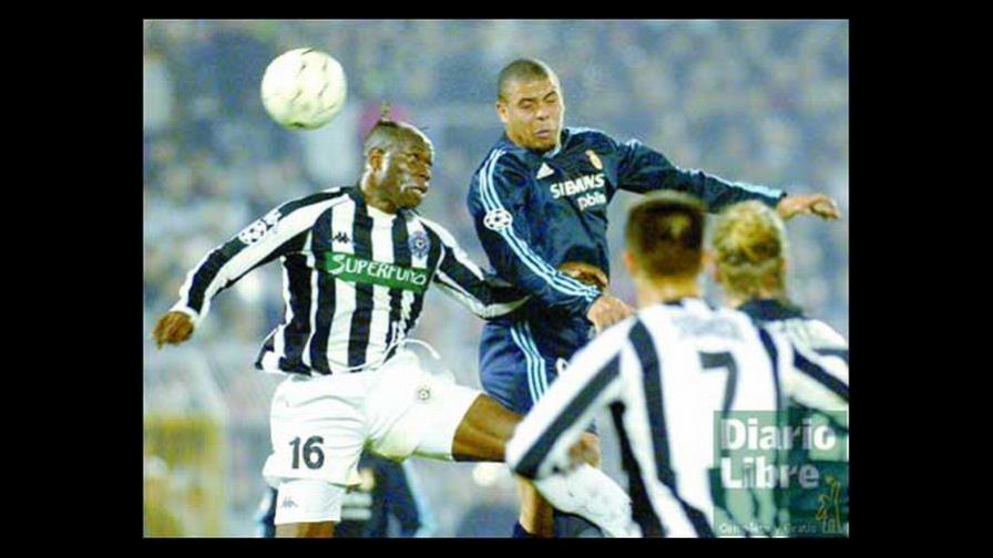 Ronaldo, Roberto Carlos, Dida y Elber en lucha por balón de oro