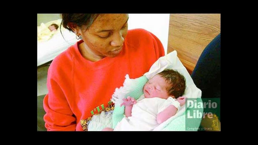 Niña de El Almirante fue la primera bebé de 2004