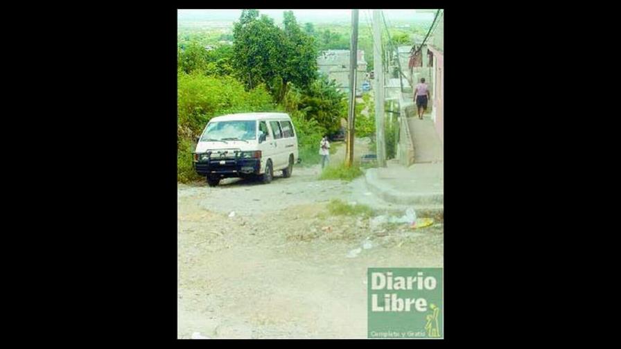 Reclaman arreglo de vías Palmar Herrera