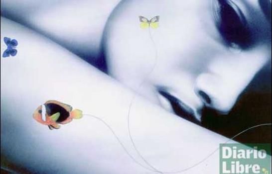 Mayobanex en blanco y negro con toques de color Mayobanex en blanco y negro con toques de color