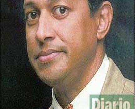 Mayobanex en blanco y negro con toques de color Mayobanex en blanco y negro con toques de color