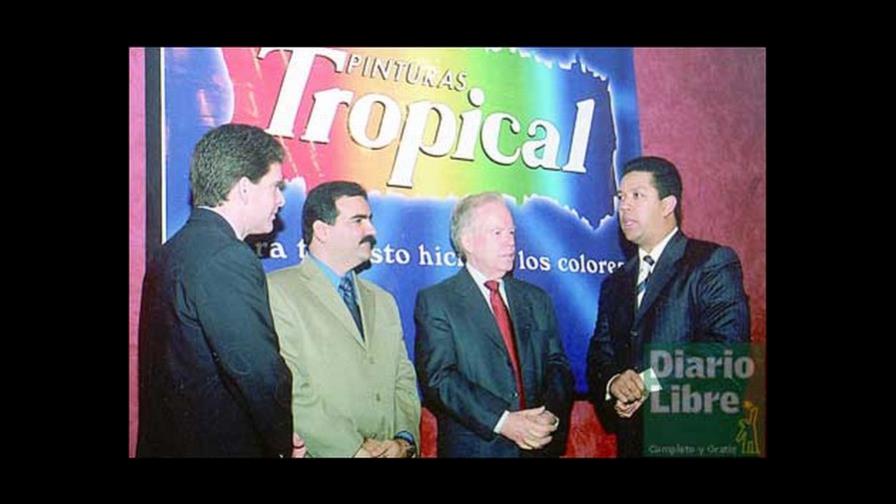 Ferreteros reconocen a Pinturas Tropical