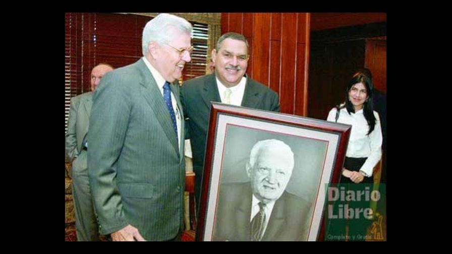 Báez Romano reasume presidencia Listín Diario y designa directores