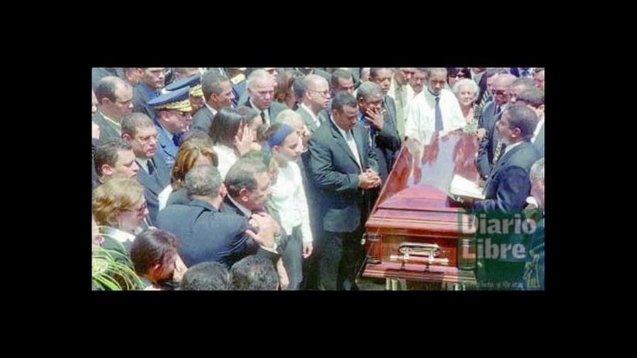 Cientos despiden madre de Danilo Medina