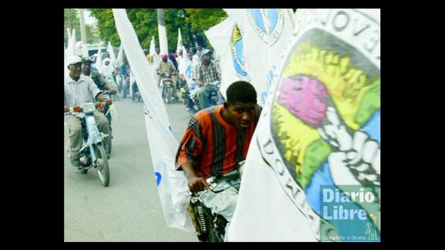Los dinosaurios mantienen control PRD