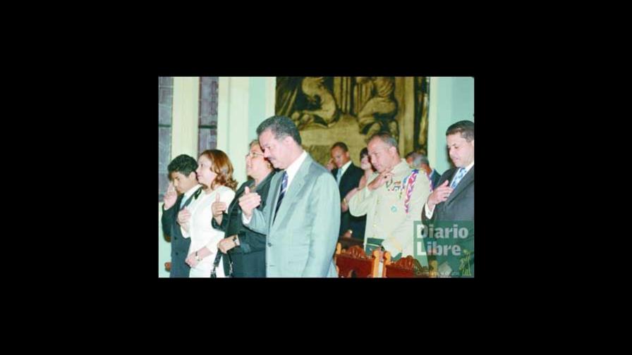 Ofician misa recordación padre del Presidente LF