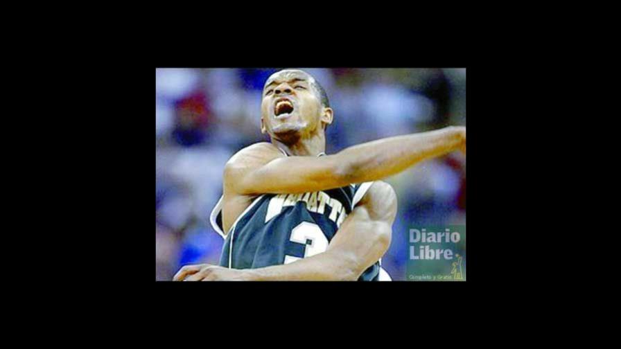 Luis Flores tuvo un discreto debut en el básquet de la NBA