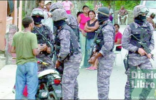 Masacre del día de Santa Cruz: 8 muertos en Azua
