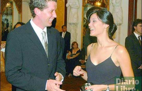 Calor y exceso de invitados matizó recepción en Palacio