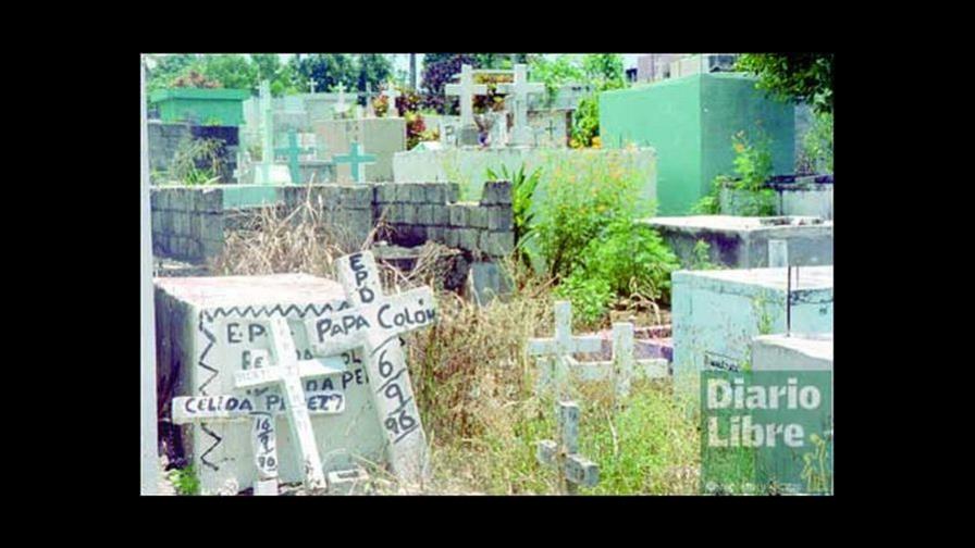 Mala distribución congestiona el cementerio de Cristo Rey
