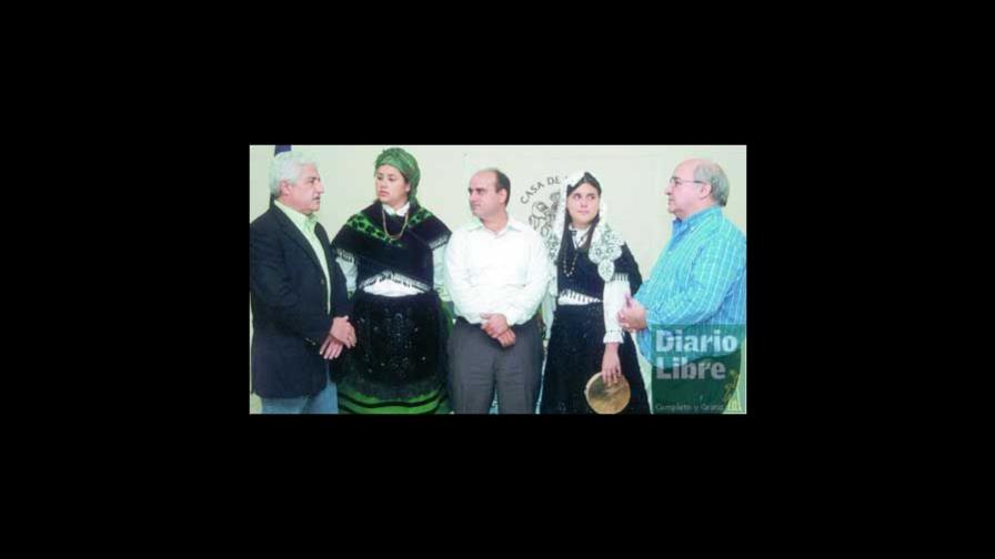 Casa de España y Centro Gallego en Xacobeo 2004