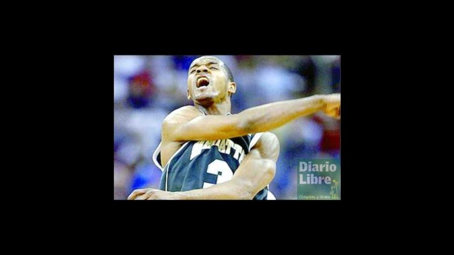 Luis Flores comienza a hacer camino en la NBA Luis Flores comienza a hacer camino en la NBA