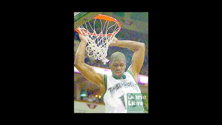 LA Clippers observan a Luis Felipe López