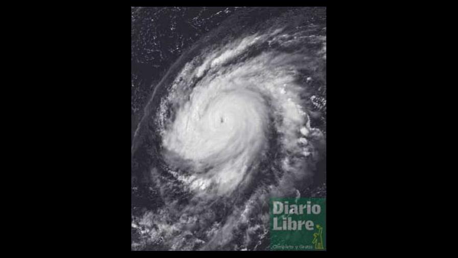 Huracán Frances se dirige hacia las Antillas Menores