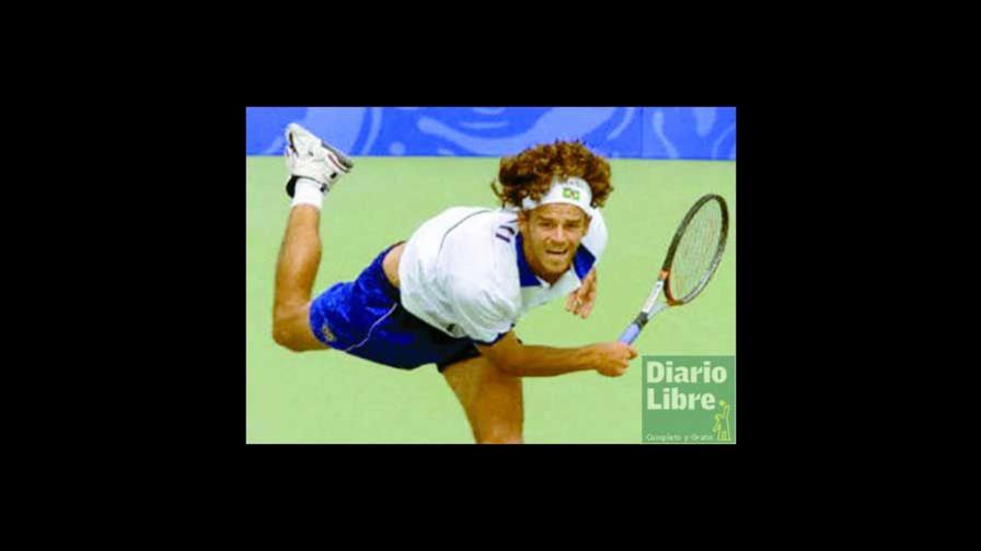 Gustavo Kuerten regresa con victoria en Valencia