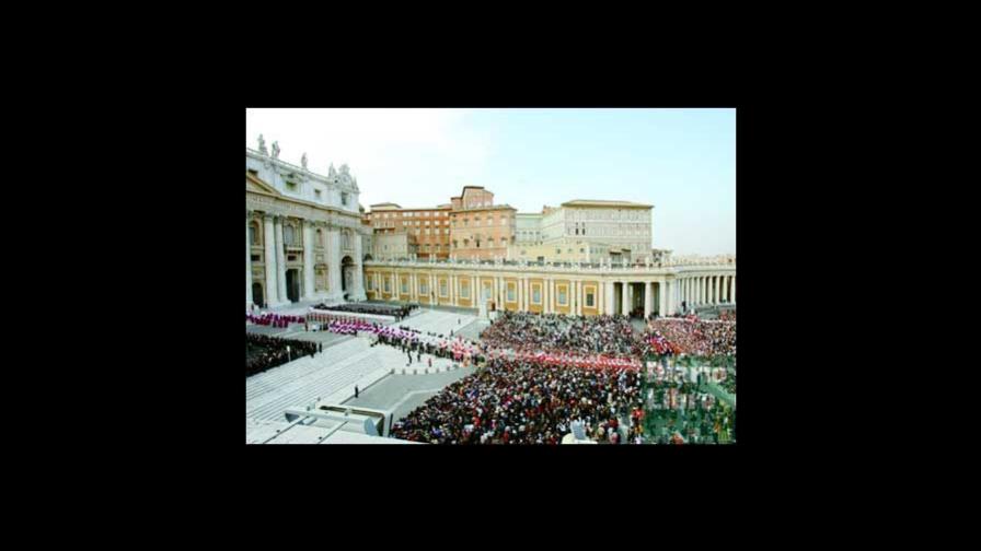 Barajan a obispo Ratzinger como Papa de transición
