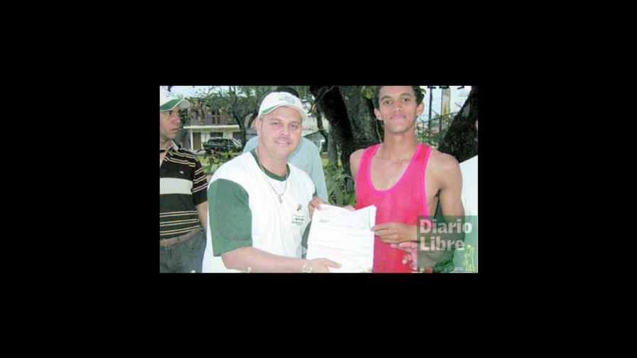 Veras y Tavárez triunfan en maratón internacional