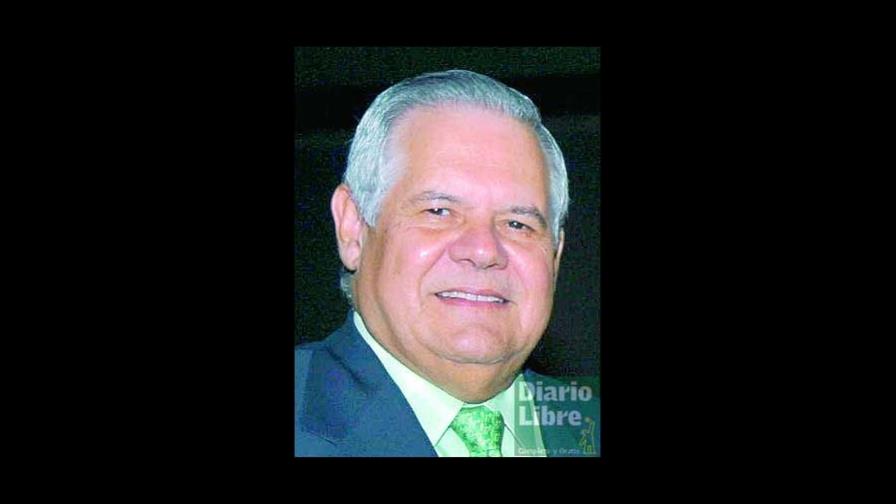 Menicucci pide empresarios cooperen con el país