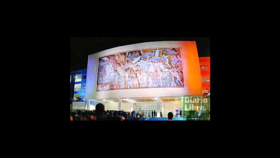 LF reinaugura biblioteca UASD