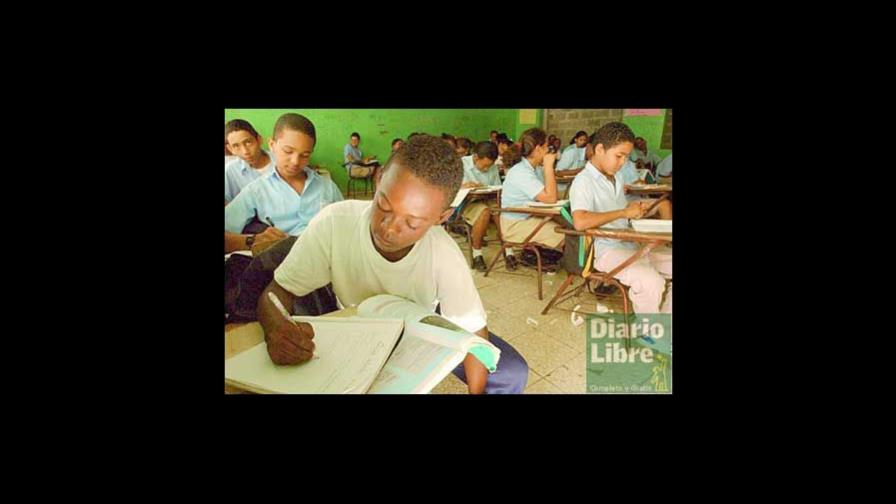 En 2006 iniciará proyecto del inglés en las escuelas