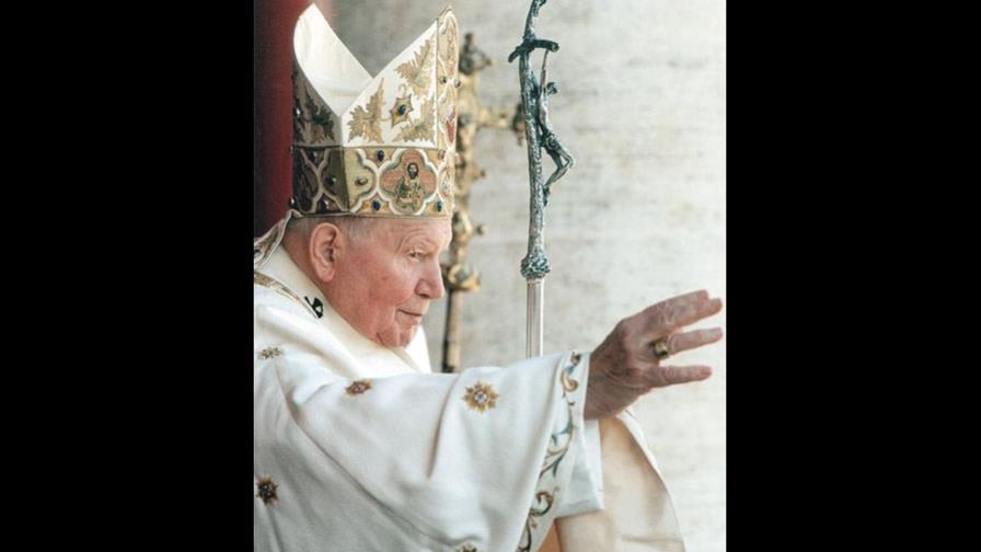 El Papa murió de septicemia, colapso cardiopulmonar