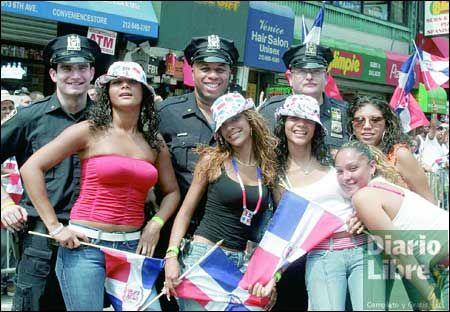 La fiesta dominicana en el desfile anual en Nueva York