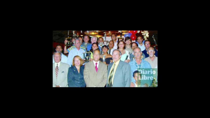 Delgado, Muñoz y Cutrie ganan en Tenis Alarma