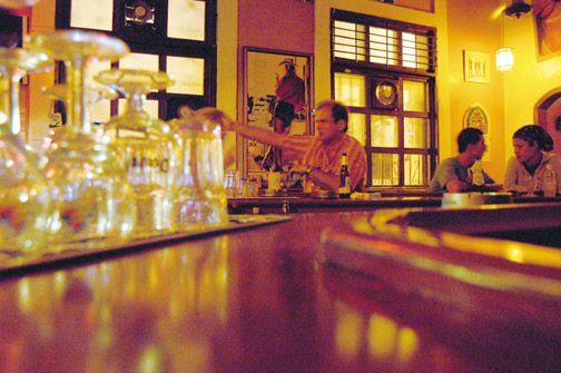 Music and dancing in Santo Domingo’s Colonial Zone / La Zona Colonial: Donde los ritmos definen la noche