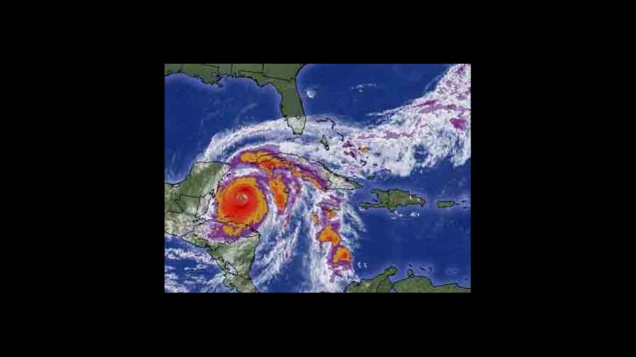 Wilma deja 13 muertos en su paso por el Caribe