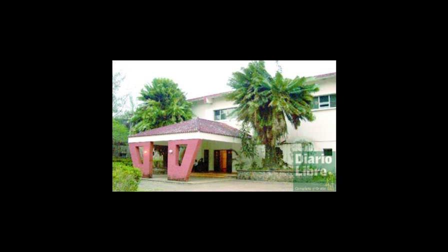 Saquean el hotel Montaña y se llevan cama usó dictador Trujillo