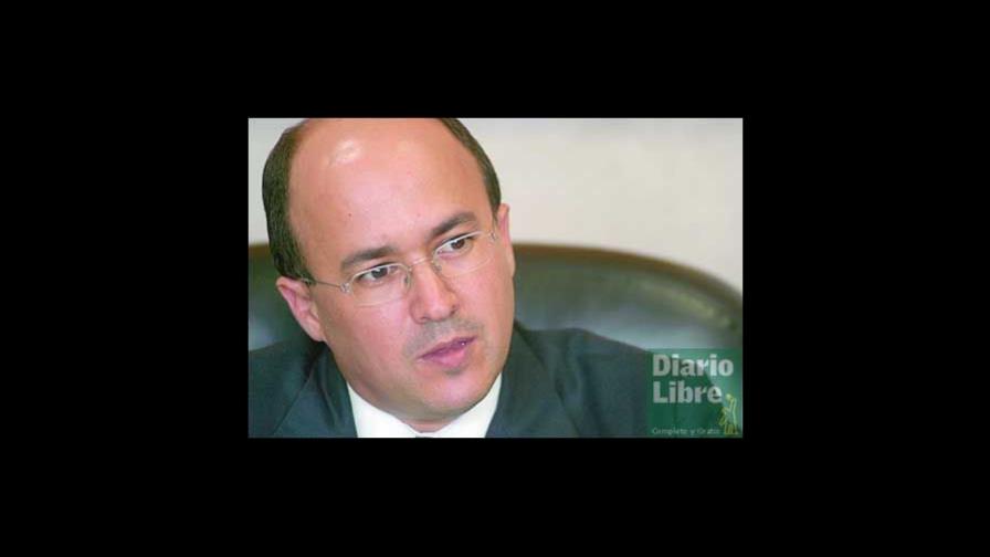 Procurador ordena arresto de Leonel Almonte