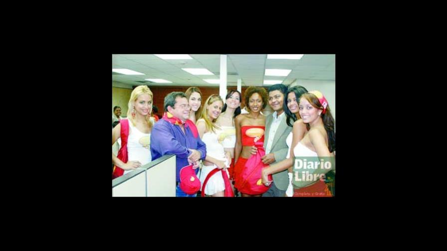 Modelos visitan diarios con campaña expectativa