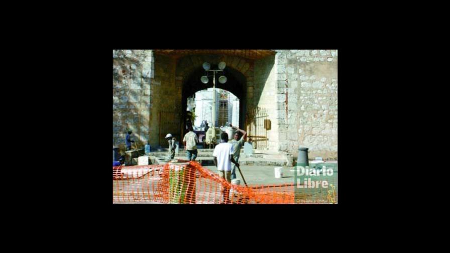 Obras en Altar de la Patria frustran ofrendas